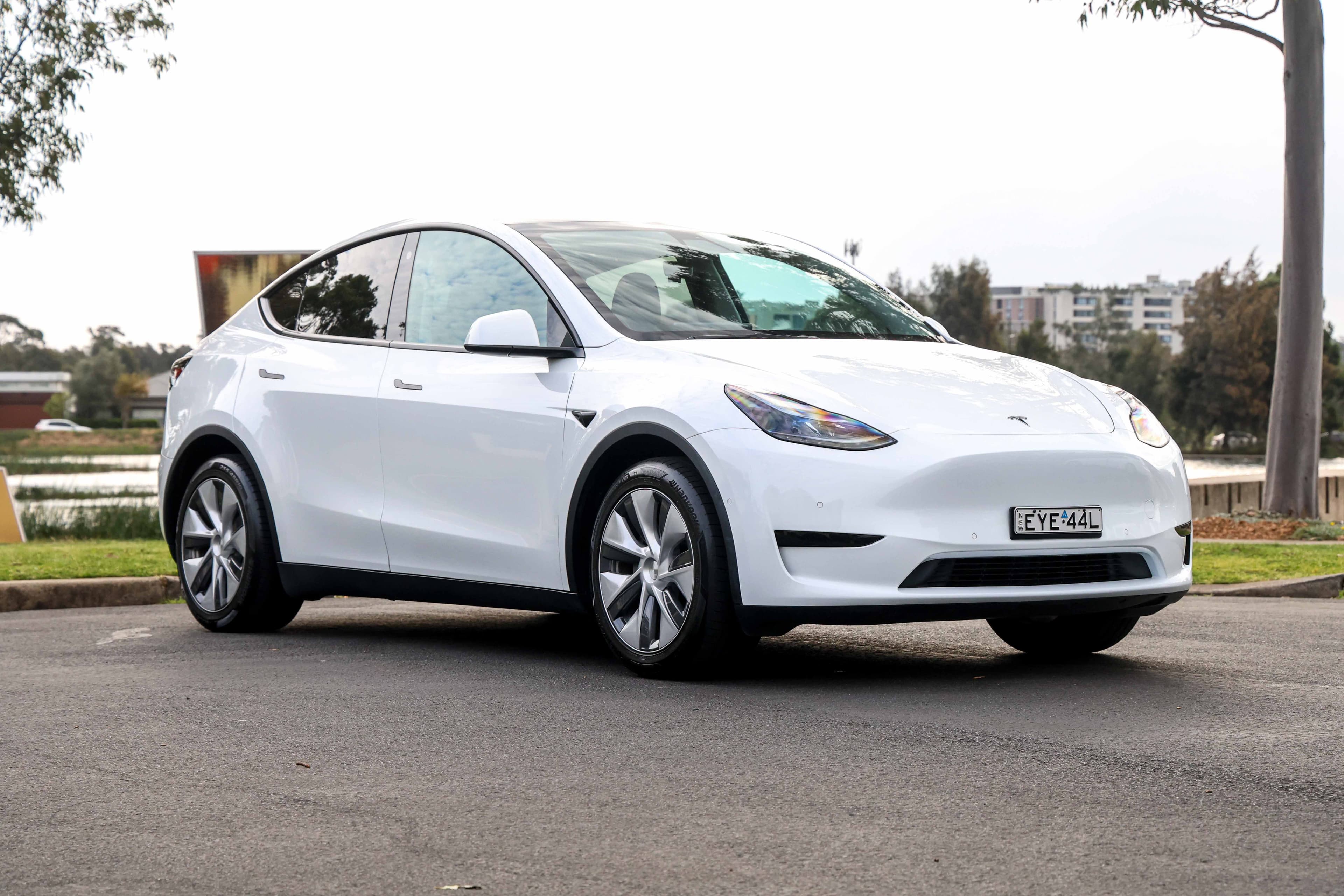 2023 Tesla Model Y RWD